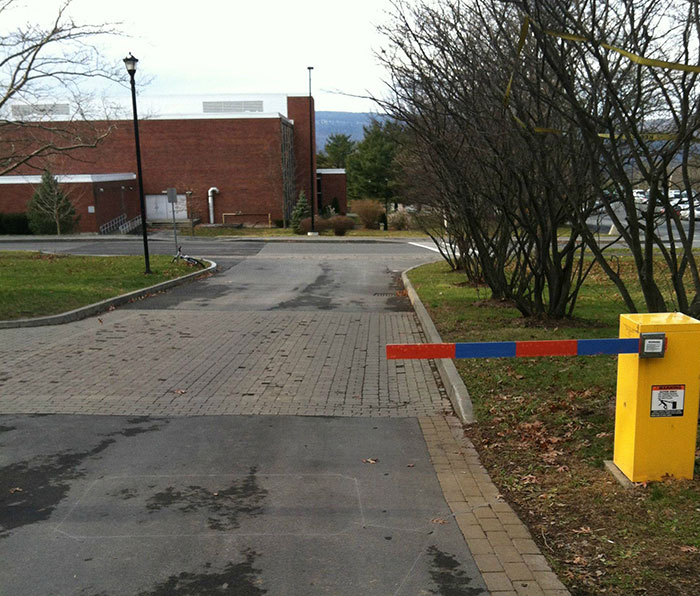 You Had One Job, Gate