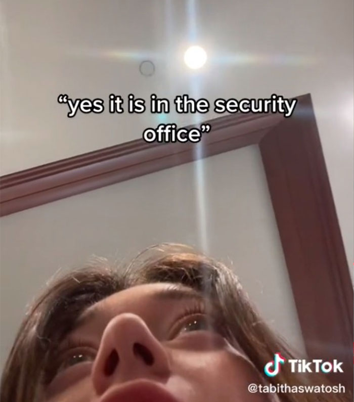 Woman Left In Tears After She Lost Her Wallet And Some Stranger Said He Would Only Return It After She Went On A Date With Him