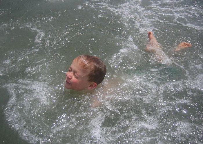 30 People Reveal The Best And Worst Transformations They’ve Seen From Their High School Friends