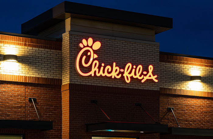 30 People Reveal The Best And Worst Transformations They’ve Seen From Their High School Friends