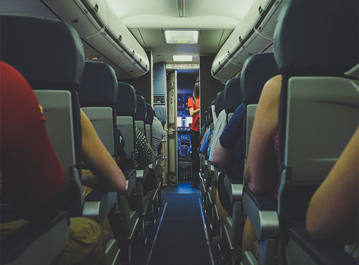 Husband Books 1st Class Tickets For Himself And His Friend For A Trip While Wife Only Gets Economy, Drama Ensues When Wife Decides Not To Go - 5