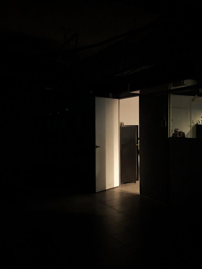 People Share The Strangest Things They Weren't Supposed To Hear But Did Because Of Thin Walls - 24