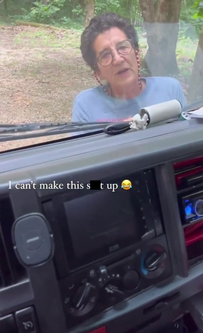 Man Captures A Karen Lying Under His Truck To Make Him Carry The Fridge He Delivered Inside On Video And Goes Viral Online