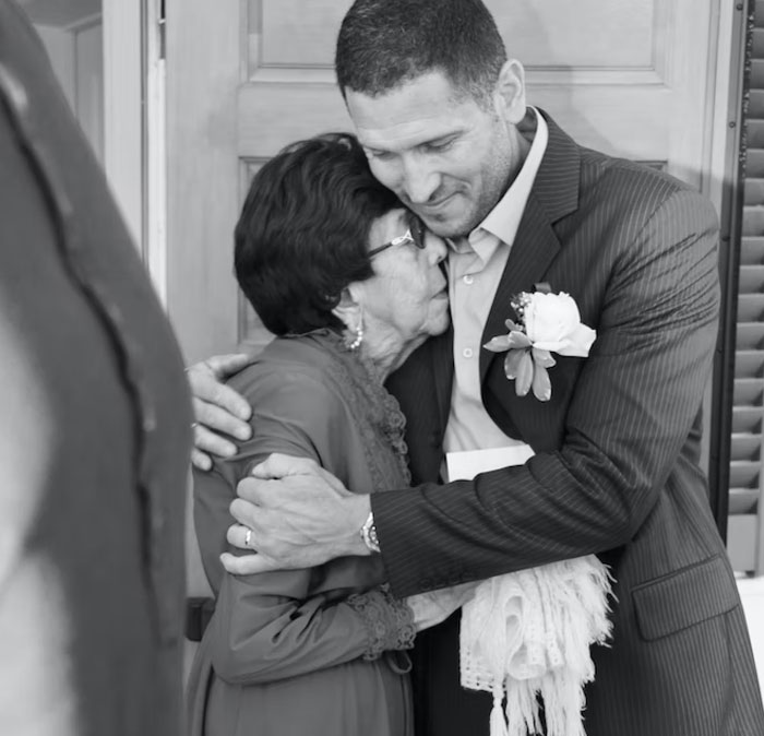 Someone Asks ‘What Do Kids With Helicopter Parents Look Like As Adults?’, And Here Are 30 Illuminating Answers