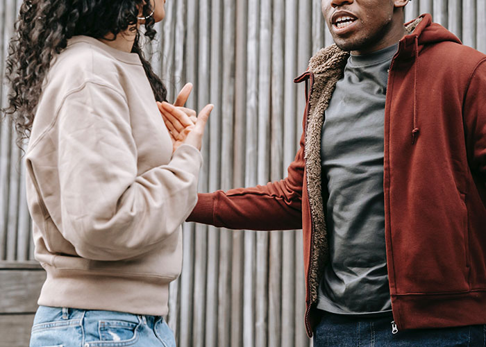 Guy Asks If He's A Jerk For Laughing In Neighbor's Face After She Suggested Swapping Apartments In All Seriousness Guy Asks If He's A Jerk For Laughing In Neighbor's Face After She Suggested Swapping Apartments In All Seriousness