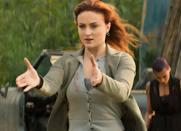 Dark Phoenix using her power from X-Men: Dark Phoenix