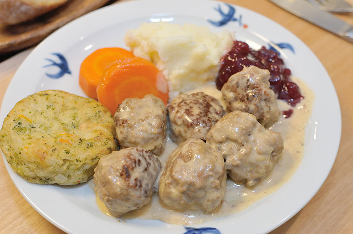 "My Bad For Not Cooking Enough": Pregnant Woman Left Hungry And Mad After Her MIL Ate Her Portion Of The Dinner