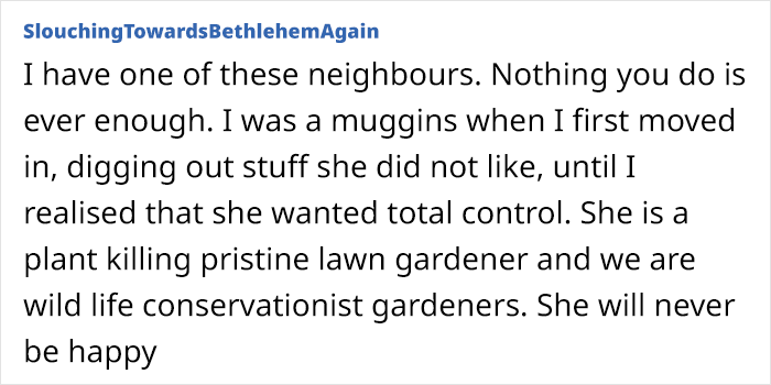 "This Is Likely To Look Ridiculous": Petty Woman Complains About Neighbor&rsquo;s Bush, Demands They Rip It Out Or She Will Put A Fence Around Her Front Drive