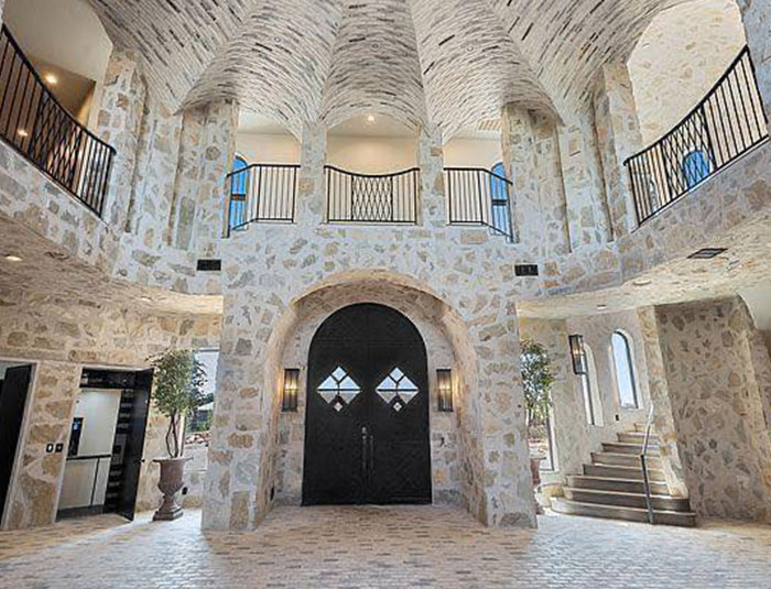 People-Shame-Bizarre-Houses