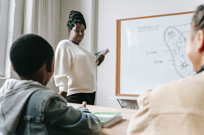 “You’re All Adults, Not Children, You Can Hold It”: 30 Times People Realized They Needed To Drop A Class Immediately