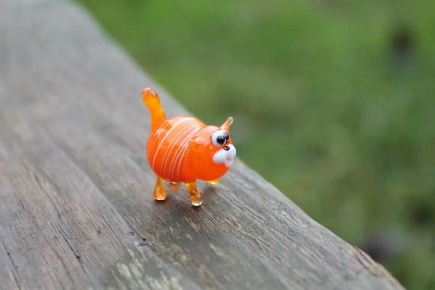 I Own The Glass Symphony Workshop, Make Custom Glass Cats In All Colours, Here Are Some Of Them I Own The Glass Symphony Workshop, Make Custom Glass Cats In All Colours, Here Are Some Of Them