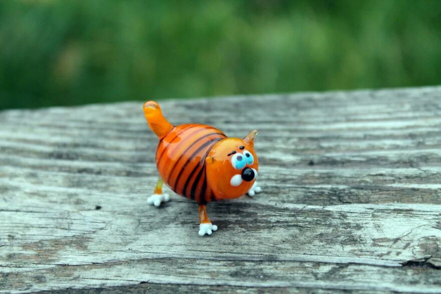 I Own The Glass Symphony Workshop, Make Custom Glass Cats In All Colours, Here Are Some Of Them I Own The Glass Symphony Workshop, Make Custom Glass Cats In All Colours, Here Are Some Of Them