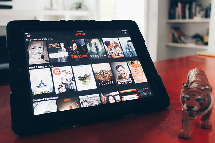 40 Real-Life Heroes Who Lived Long Enough To Turn Into Villains