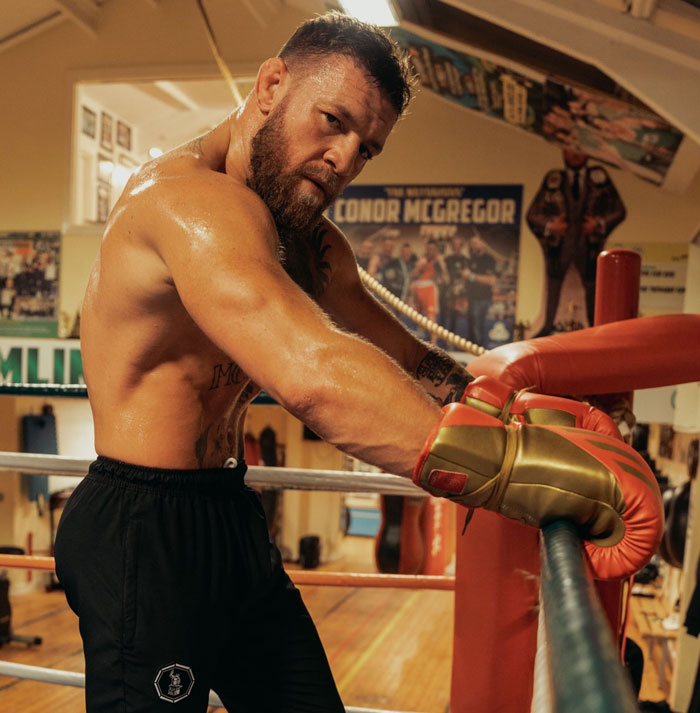 40 Real-Life Heroes Who Lived Long Enough To Turn Into Villains