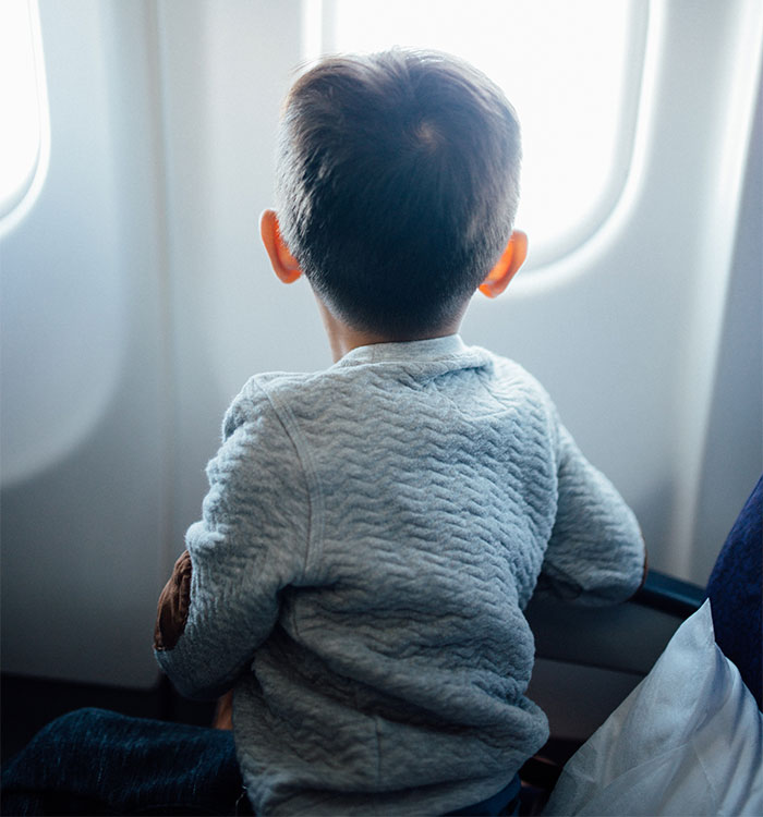 Passenger Refuses To Trade Seats With A Kid And Their Mom Is Furious, Wonders If They Were Really A Jerk