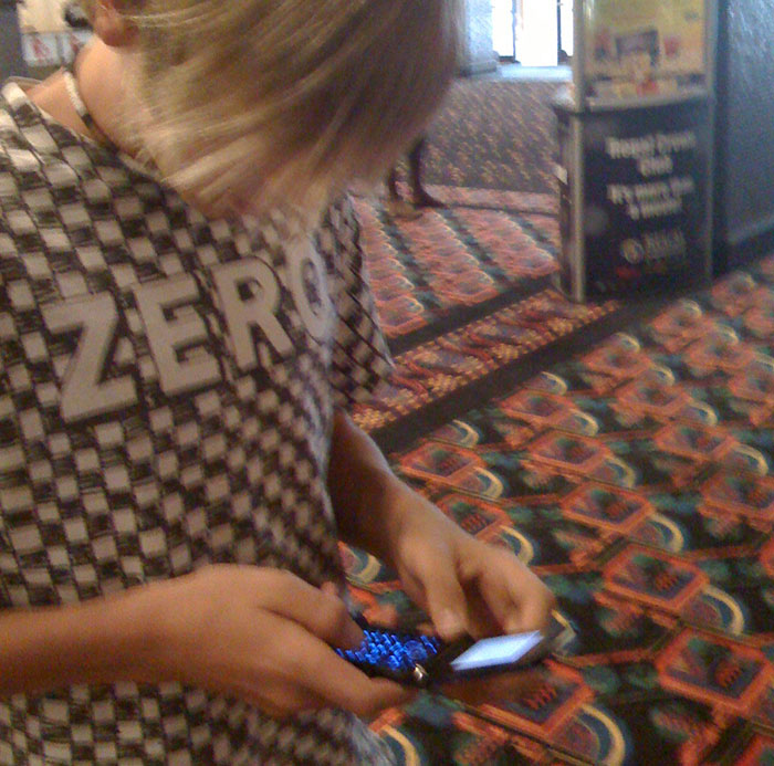 Mom Shares Her Method Of Taking Her Kid Out Of An Uncomfortable Situation As Discreetly As Possible, And Many Find It Helpful - 1