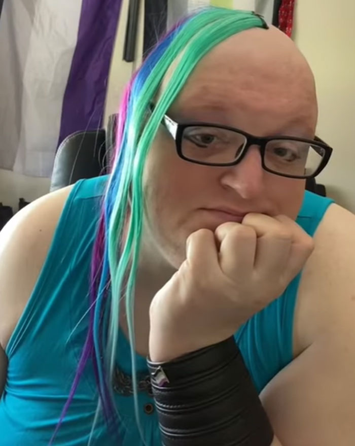 Am Not Shaming The Content Of This Tik Tok Or What They Are Talking About, But Slapping A Few Clair’s Hair Extensions Onto Your Bald Head Is A Choice