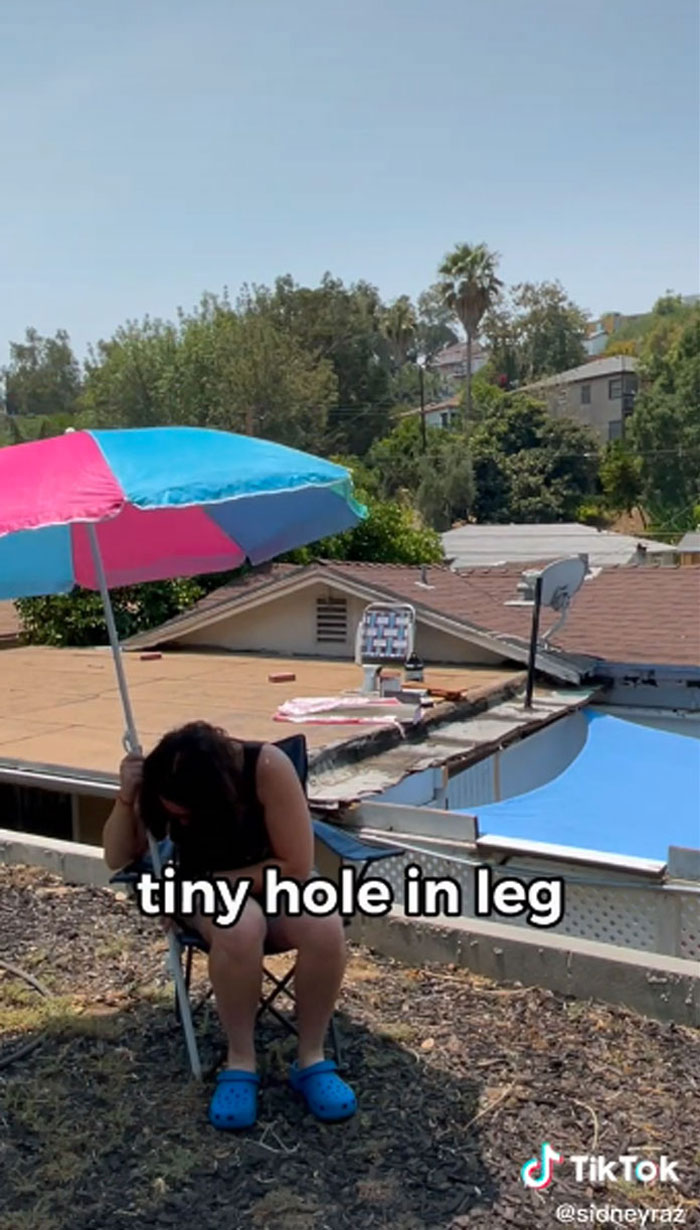 Folding Chairs Can Support Umbrellas