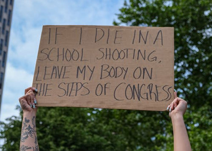 Someone Asks What Current Trend Will Be The Most Regrettable 20 Years From Now, And 35 People Don't Hold Back - 2