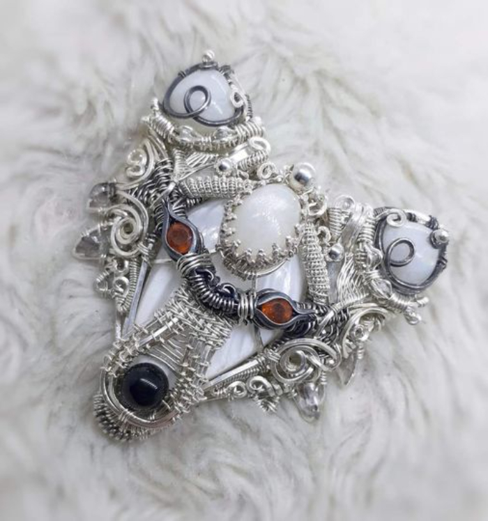 I Am A Wire Wrapper! This Is My Latest Pendant, A Marble Fox Head. No Heat, No Glue, No Power Tools, Just A Pair Or Pliers And Wires Wrapped Around Other Wires