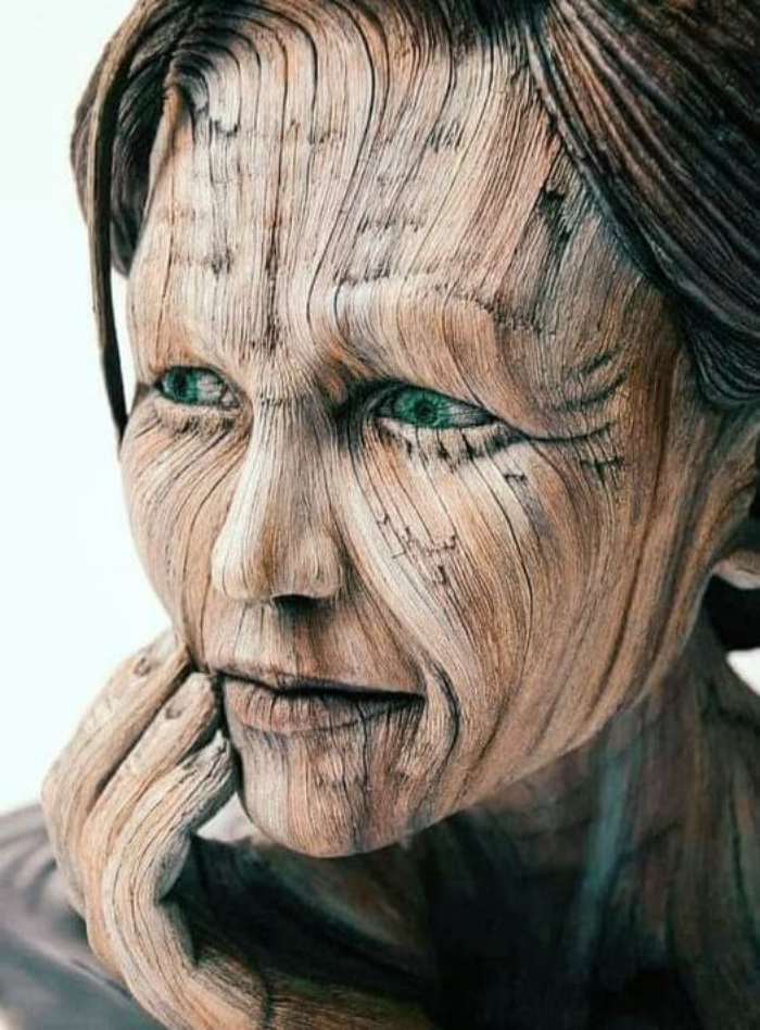 Una hermosa talla de madera de Christopher David White