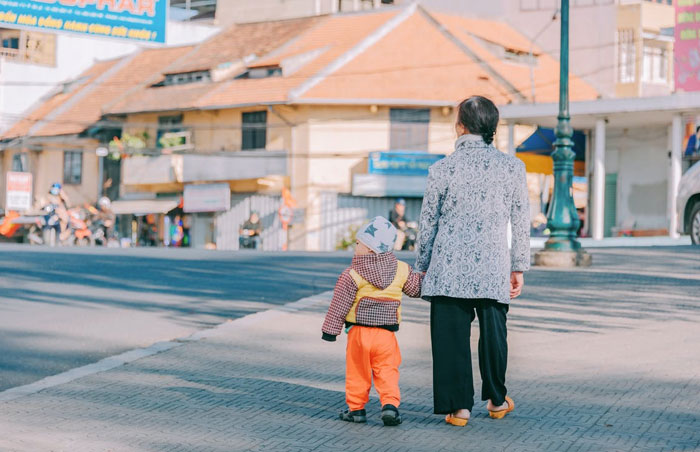 Woman Asks The Internet Whether She Was Wrong To Tell Her Mother She Can’t See Her Son Anymore After She Kidnapped Him - 1