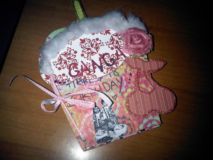 Woman Calls It Quits After Boyfriend’s Daughter Destroyed Her Photos And Used Them For Her Scrapbook Woman Calls It Quits After Boyfriend’s Daughter Destroyed Her Photos And Used Them For Her Scrapbook