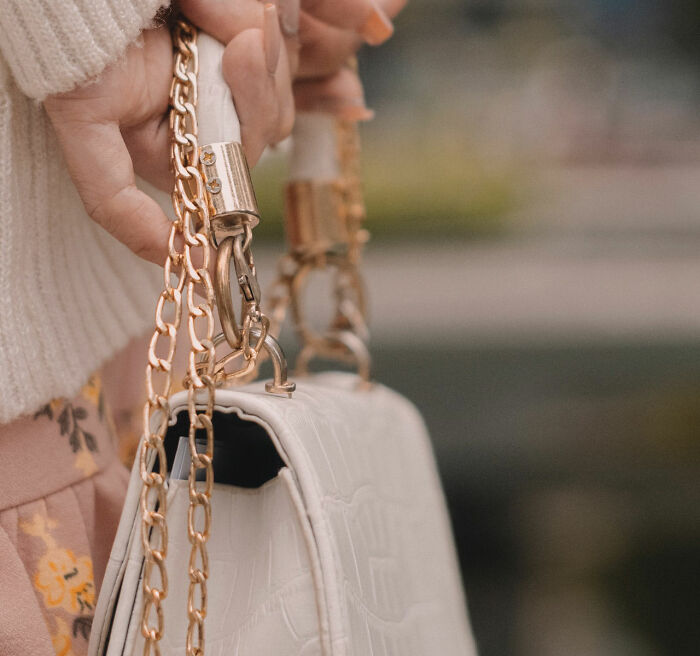 30 Experienced Travelers Share What 'Traveling Tips' Aren't Worth It To Even Try