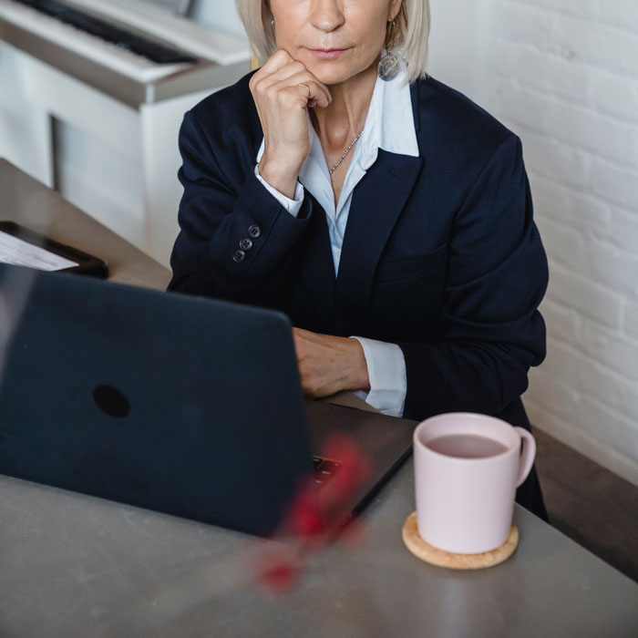 35 Women’s Behaviors That Females Of This Online Group Can’t Stand And Want Them To Stop