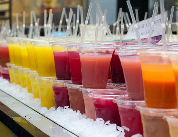 18-Y.O. Upset At Being Fired Straight After Giving Her 2 Weeks&rsquo; Notice, Mom Decides To Expose Employer&rsquo;s Inappropriate Behavior Online