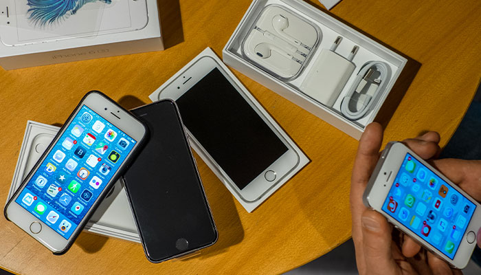 Apple Fined Over $2M And Forbidden To Sell iPhone 12 And Above In Brazil As They Come Without Chargers Apple Fined Over $2M And Forbidden To Sell iPhone 12 And Above In Brazil As They Come Without Chargers