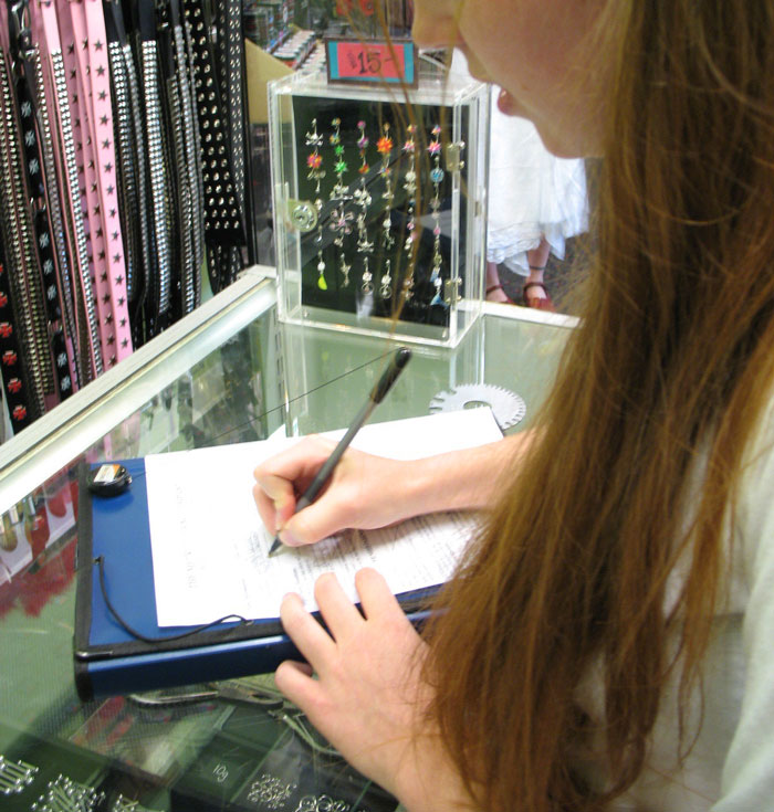 20 Personas confiesan aquello que descubrieron sobre sus padres y se supone que no deberían saber