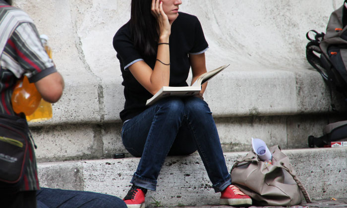 Person Online Wanted To Know “What Is The Best Response To ‘Why Are You Still Single?’” And 30 People Gave Their Suggestions