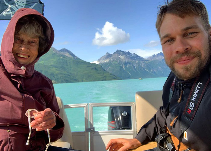 Grandson Takes Grandma To See The Mountains, It Turns Into An Adventure To Visit Every US National Park Together