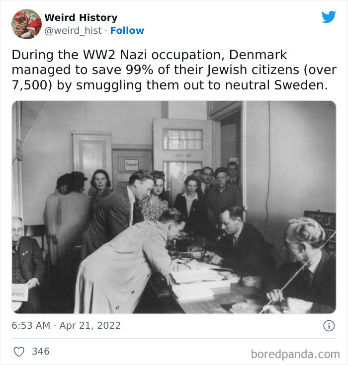 Weird History Tweets