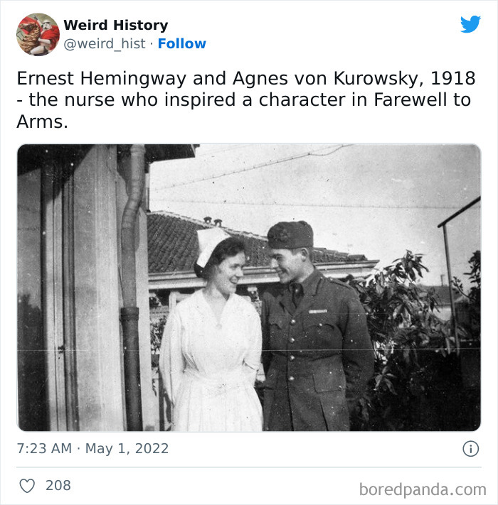 Weird History Tweets