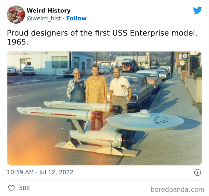 Weird History Tweets