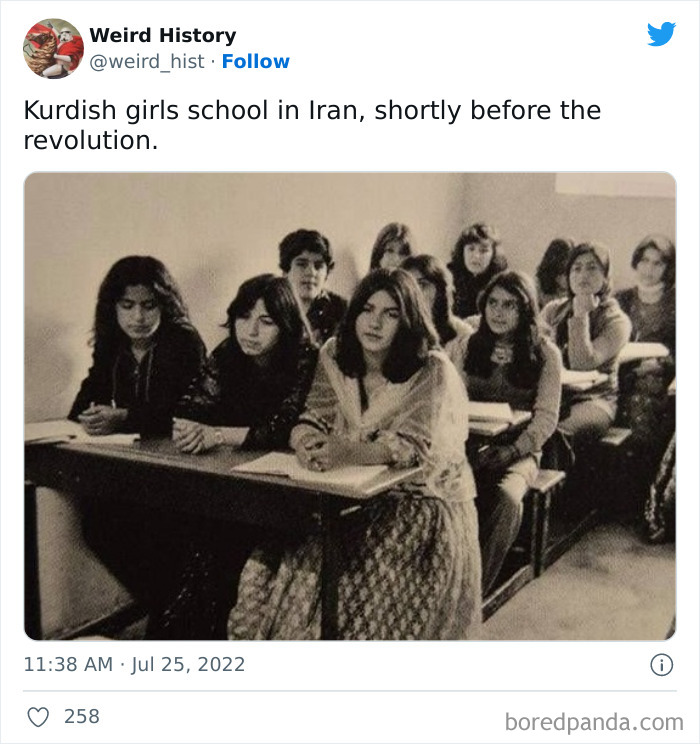 Weird History Tweets