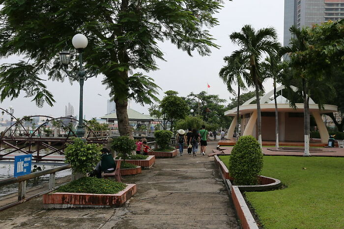 24 Stories Of Future Spouses Who Were Left Or Practically Left At The Altar, As Told By Folks In This Online Community