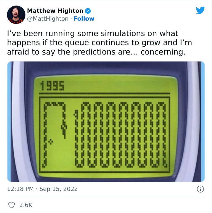 The-Queue-Queen-Elizabeth-British-Twitter