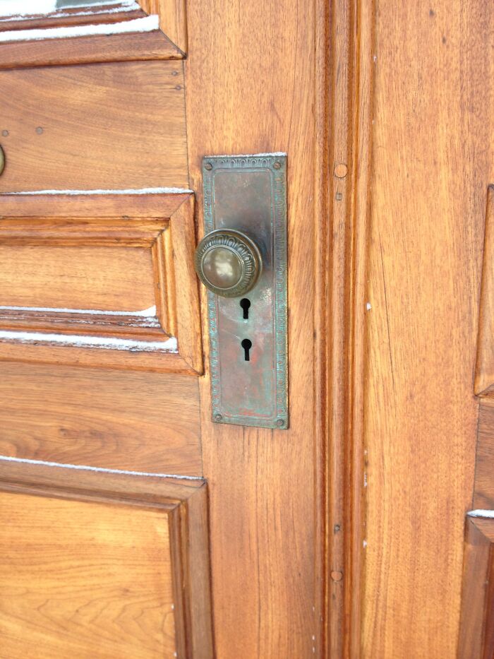 40 Bizarre, Uplifting, Or Straight Up Chucklesome, Yet Unlikely Personal Stories As Shared Online That Are Very Much True