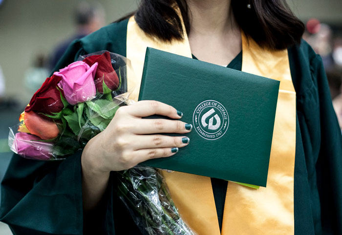 “AITA For Telling My Brother’s Fiancée That The Reason She Couldn’t Get A Degree Was Because Of Her Choice To Be A Mom?” “AITA For Telling My Brother’s Fiancée That The Reason She Couldn’t Get A Degree Was Because Of Her Choice To Be A Mom?”