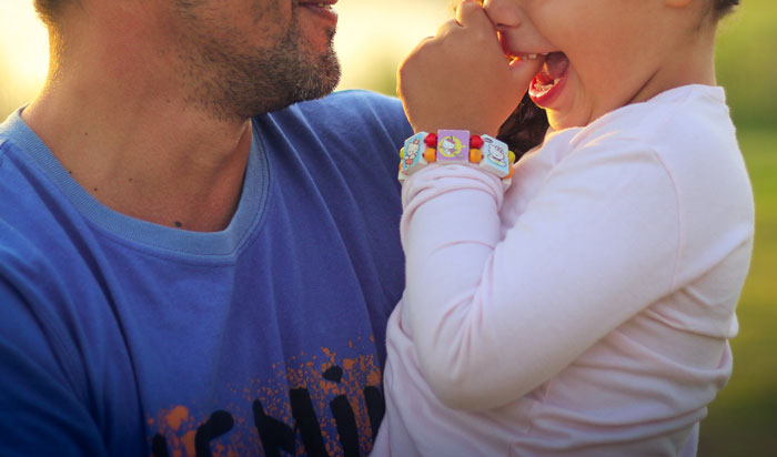 "I Genuinely Don't Get Your Issue": Woman Felt 'Betrayed' After Her Male Roommate Kissed Her Best Friend, Netizens Call Her A Jerk