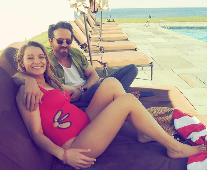 "You Freak Me And My Kids Out": Blake Lively Posts 8 Pregnancy Pics So The Creepy Paparazzi Will Stop Camping Near Her House