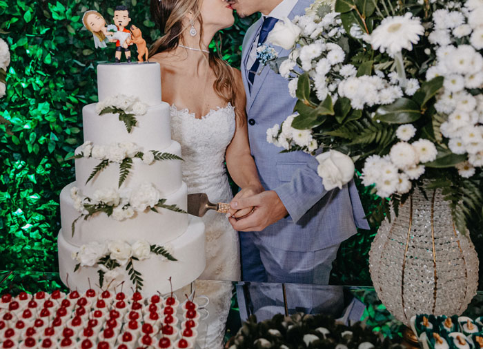 Dad Let His Daughter Know He Won&rsquo;t Be Paying For Her Wedding And Refuses To Help Her Further With Student Debt, But Contributes To Stepdaughter&rsquo;s Wedding