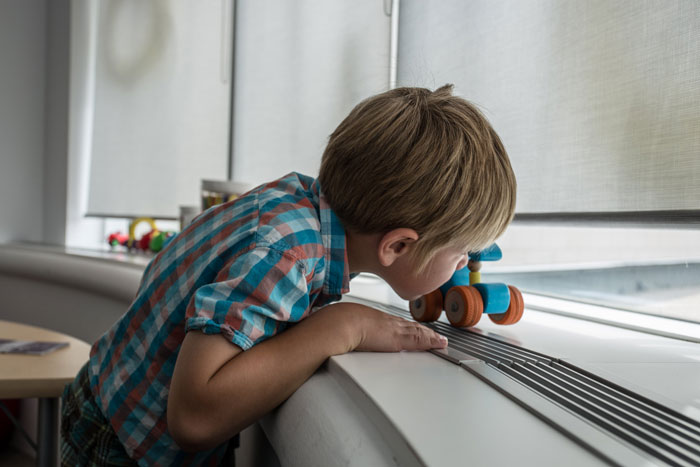 Woman Calls It Quits After Boyfriend’s Daughter Destroyed Her Photos And Used Them For Her Scrapbook Woman Calls It Quits After Boyfriend’s Daughter Destroyed Her Photos And Used Them For Her Scrapbook