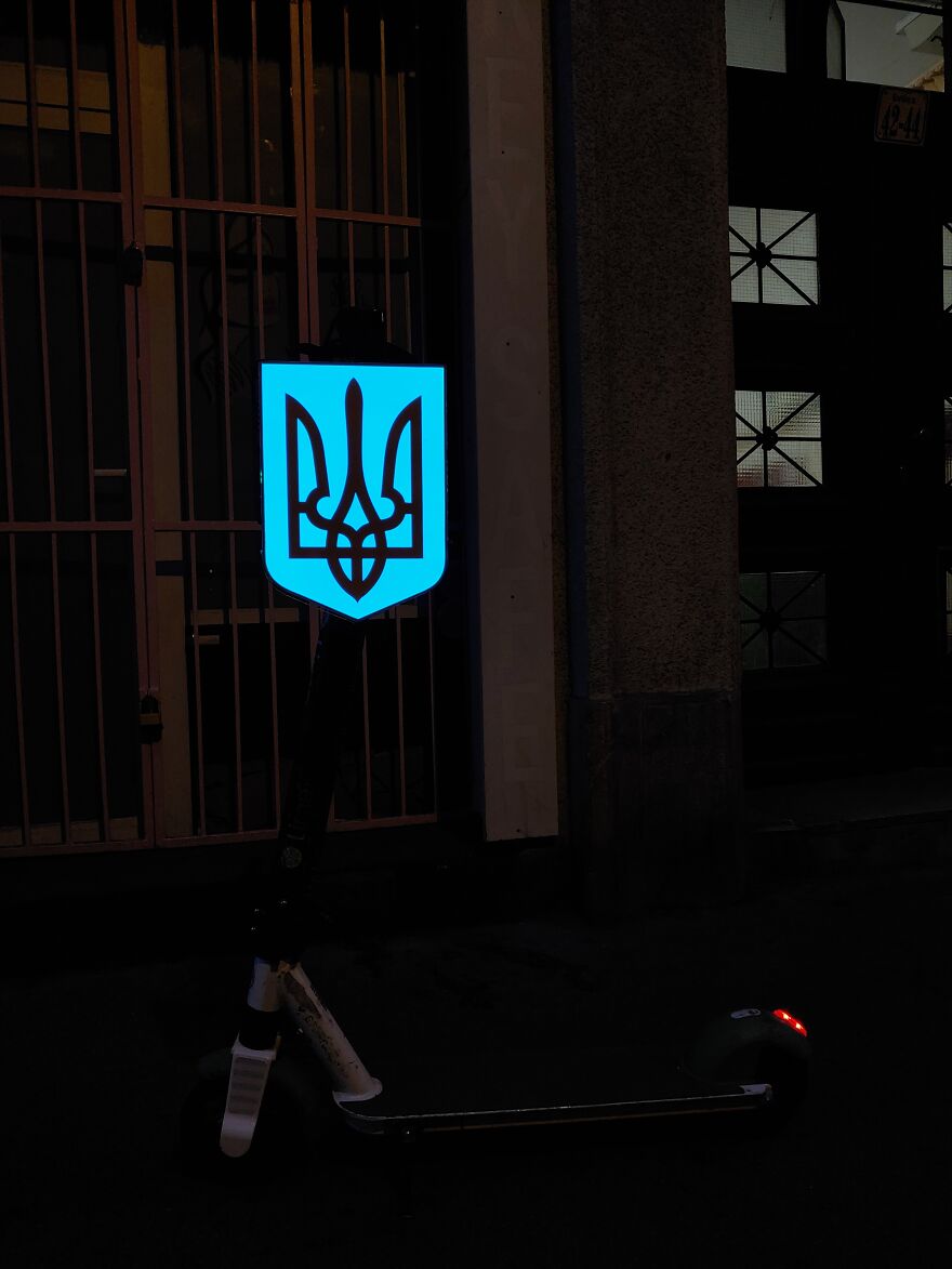 Electroluminescent Ukrainian Tryzub Electroluminescent Ukrainian Tryzub