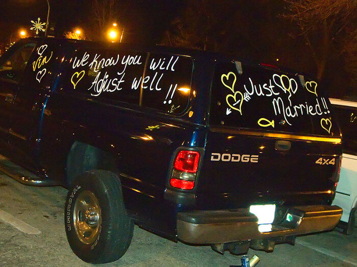 40 Bizarre, Uplifting, Or Straight Up Chucklesome, Yet Unlikely Personal Stories As Shared Online That Are Very Much True