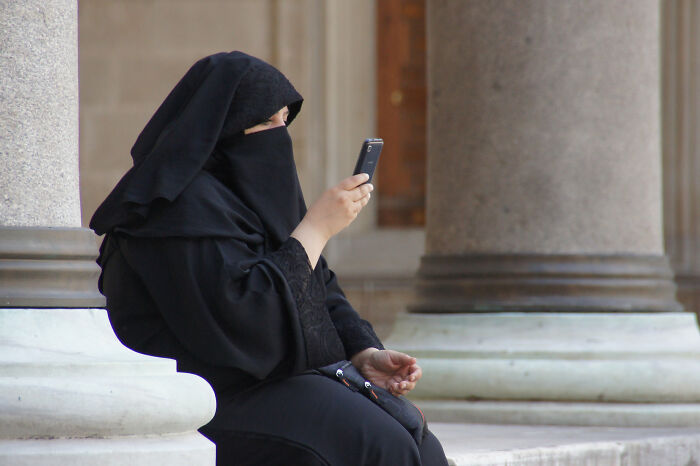 Person Wonders "What Is The Best Case Of 'You Just Picked A Fight With The Wrong Person' That You've Witnessed?" And 30 Netizens Reply