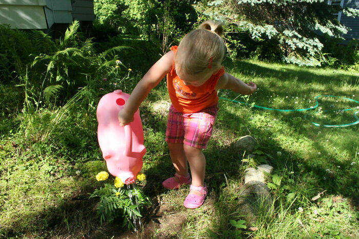 Person Wonders "What Is The Best Case Of 'You Just Picked A Fight With The Wrong Person' That You've Witnessed?" And 30 Netizens Reply